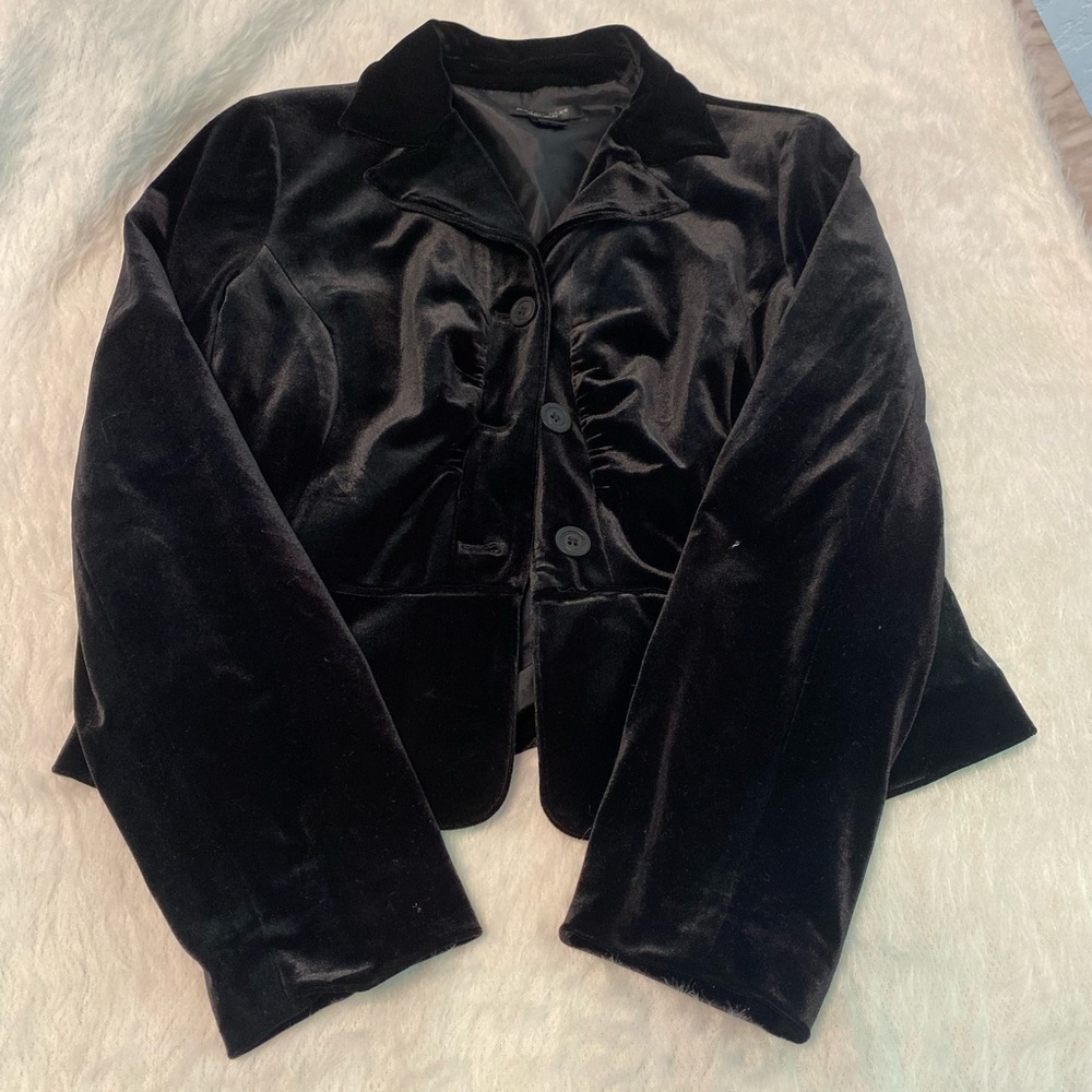 Woman’s dress jacket/suit jacket. Velvety material, size large!